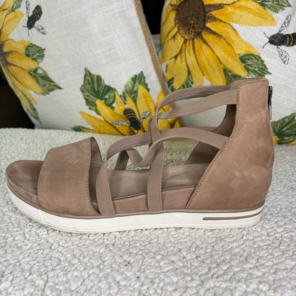 Eileen Fisher Sport Platform Sandal Tan Beige Strappy Size 11
